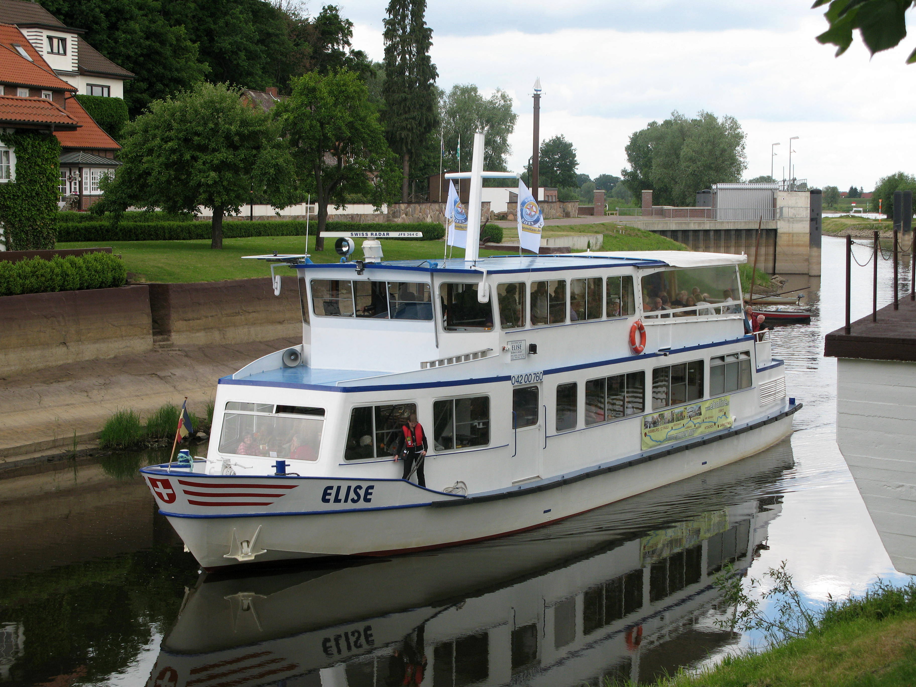 Elbrundfahrten mit der MS Elise & MS Hecht - Reederei Andreas Heckert