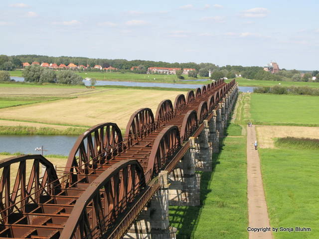 Dömitzer Eisenbahnbrücke